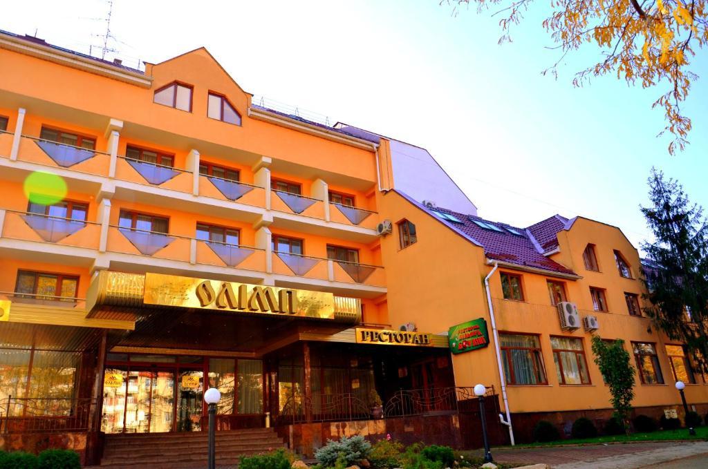 Olymp Hotel Ujhorod Exterior foto