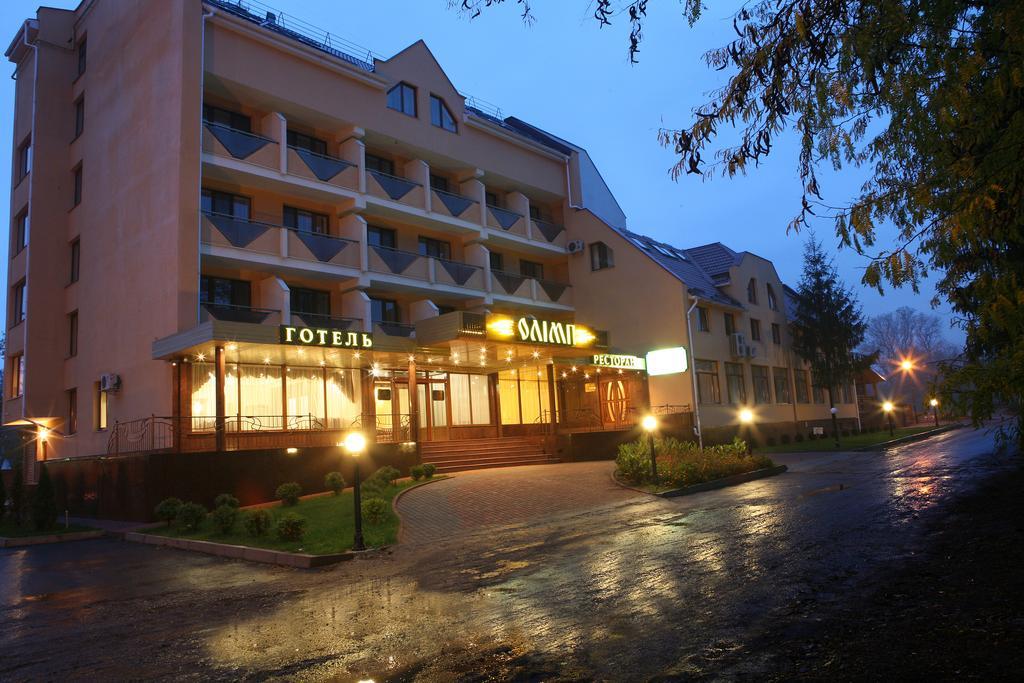 Olymp Hotel Ujhorod Exterior foto