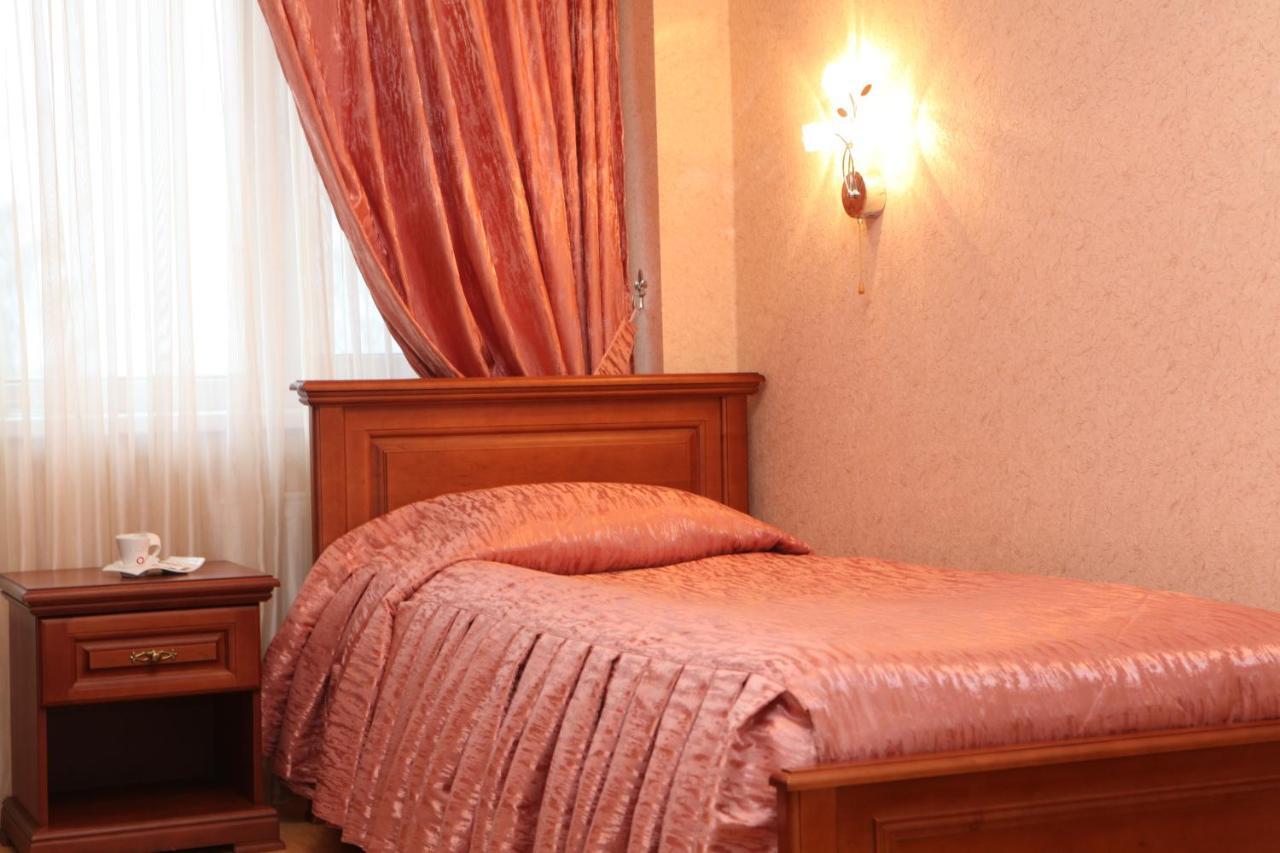 Olymp Hotel Ujhorod Cameră foto
